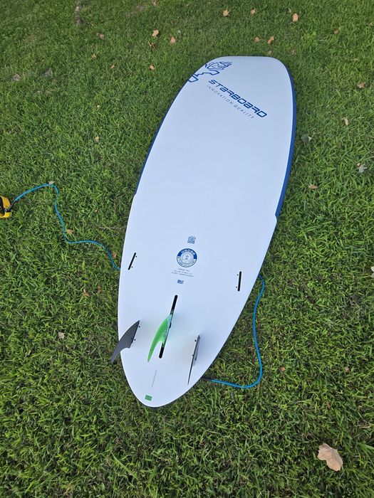 Starboard Wedge de 2024 8'7" x 32"