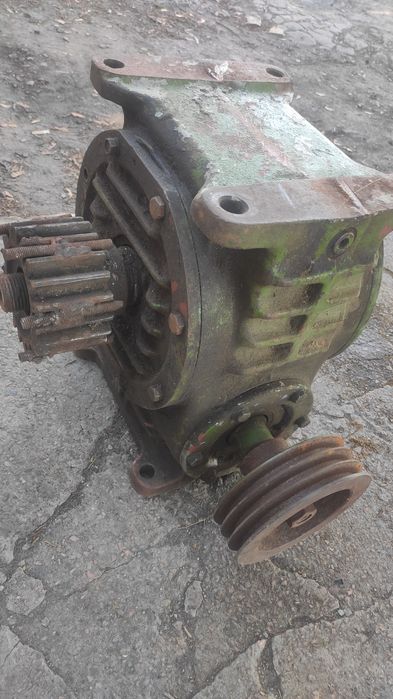 Понижающий редуктор СССР Знижувальний Понижувальний редуктор СРСР