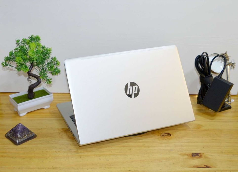 NMC- Semi-Novo - HP Aluminium - i5 4.40Ghz - 24GB RAM - IA - 512GB