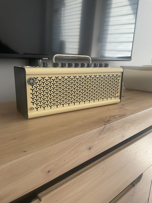 Yamaha THR 10II + gitara pacifica 212 Combo gitarowe modelowane