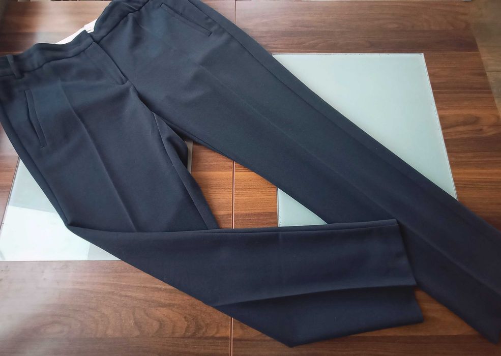 Max Mara granatowe cygaretki w kant 44