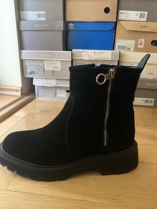 Напівчобрти замшеві Braska. Розмір 38 (устілка 24,5)