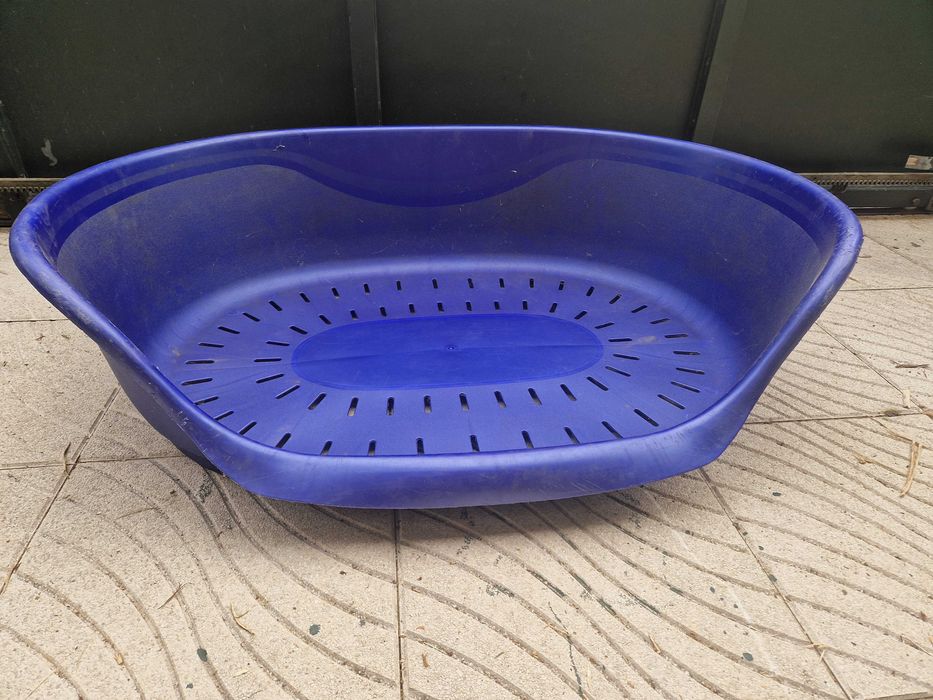 Cama de plástico rígido - cães XXL