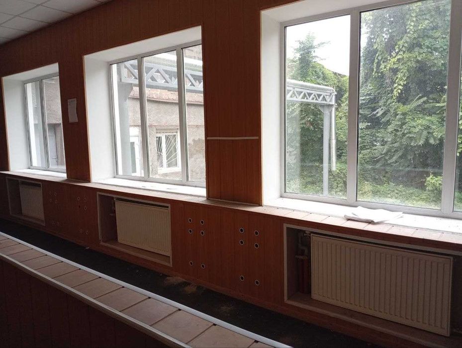 Отдельное здание, центр города с парковкой