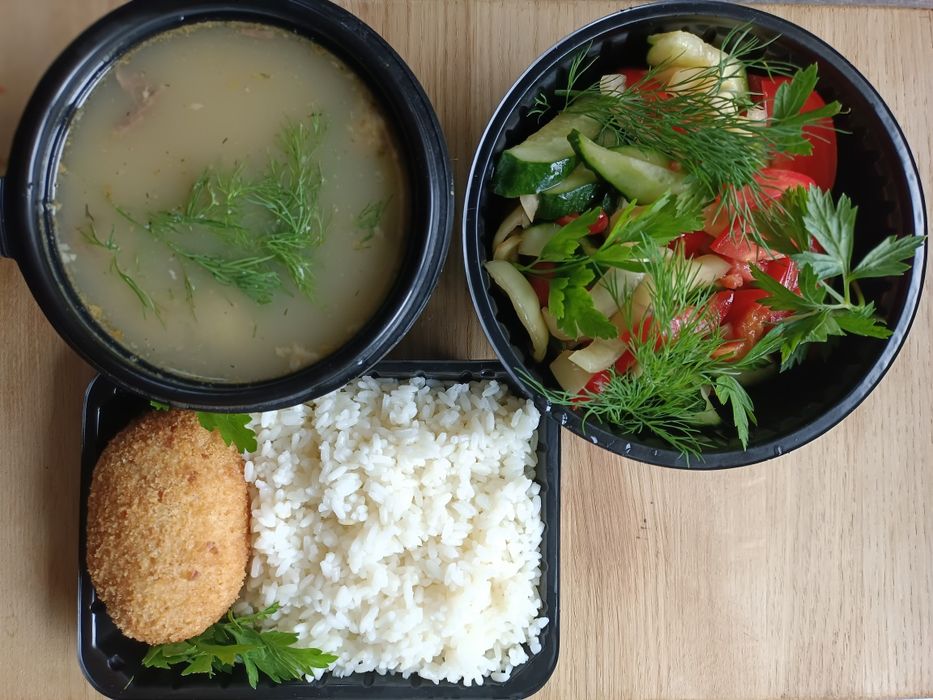 Доставка обедов и бизнес ланчей Киев и Киевская область