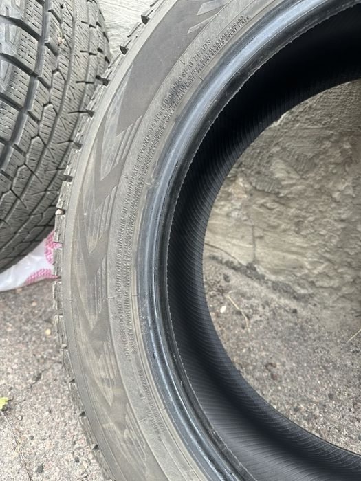 Гума зимова Yokohama 225/55 R19 iceGUARD G075