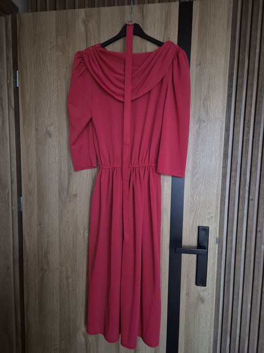 Sukienka czerwona, długa