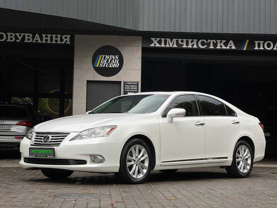 Lexus ES Luxury 2012