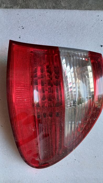 Farol Traseiro Direito LED Mercedes-Benz Classe E W211