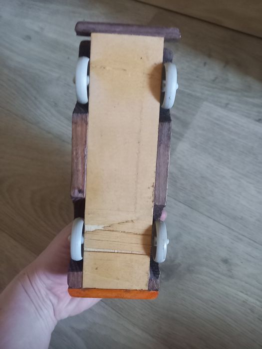 Ретро машина из дерева 18 см. ручная работа