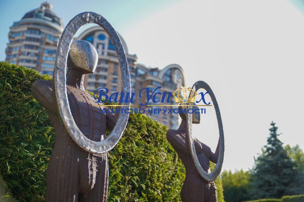 Продаж офicу  Староноводницкая 13 б , метро Печерск . Tsarsky