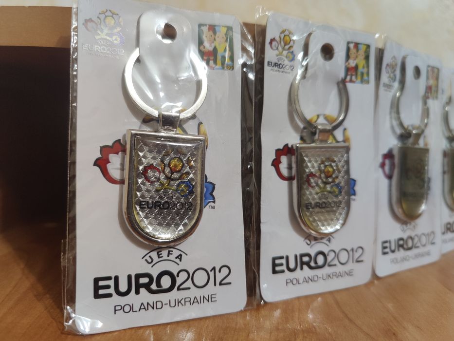 Euro 2012 брелоки