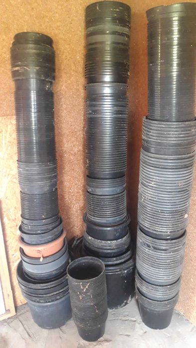 duże donice plastikowe, różne wielkości