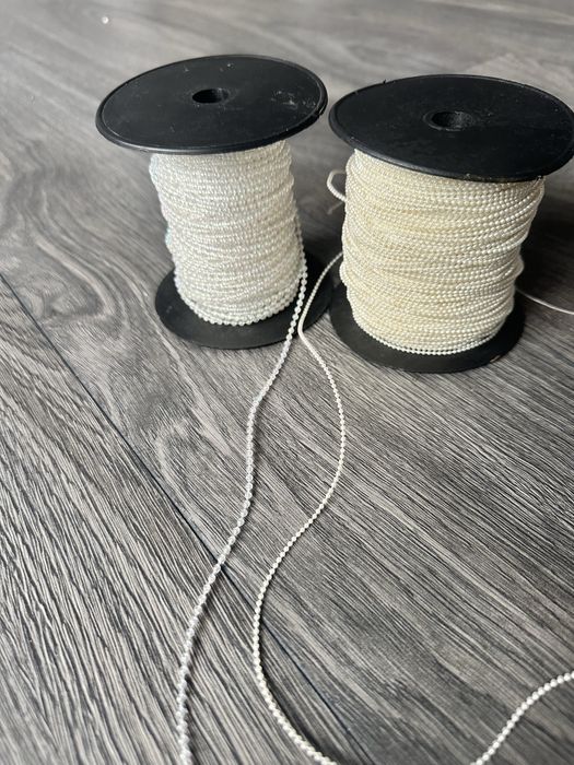 Паєтки на нитці, резинки для волосся, намистини