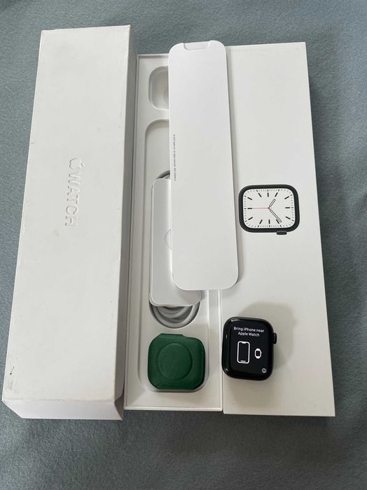 Apple Watch 7 41mm GPS ciemnozielony bateria 100%