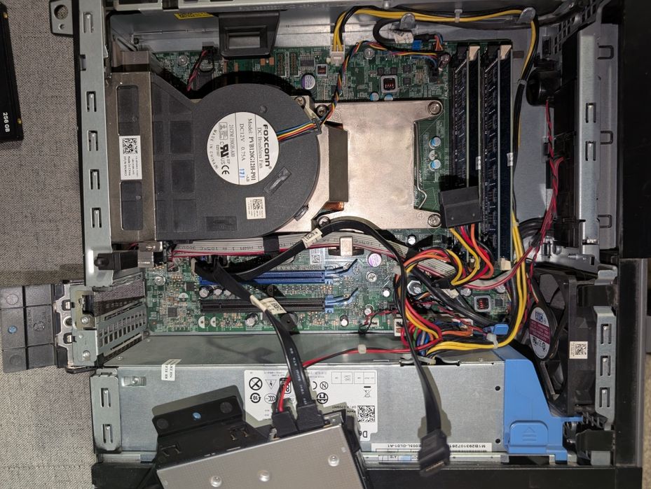 Dell optiplex 790 sff - Intel Core i5 2400s, 8GB ram