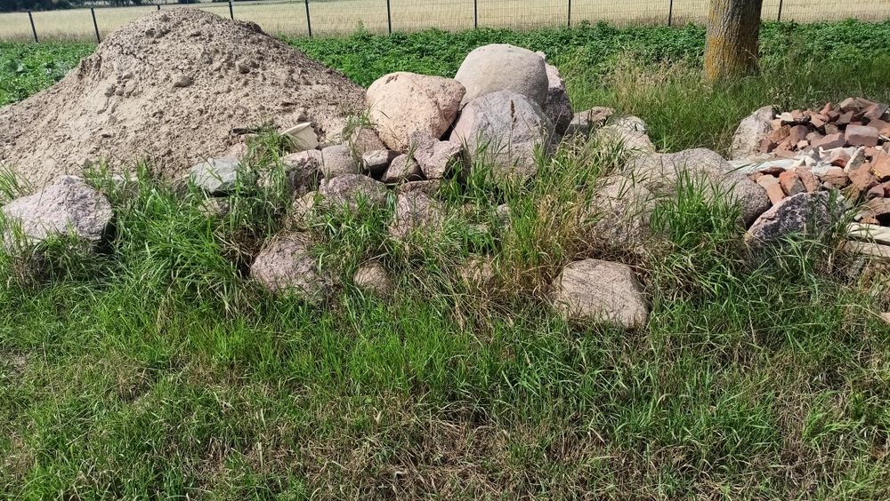 Kamienie duże oddam