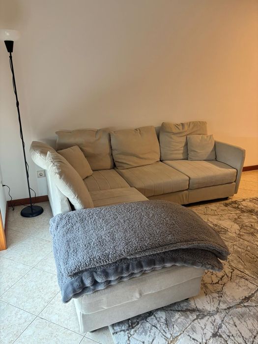 Sofá bege, chaise long