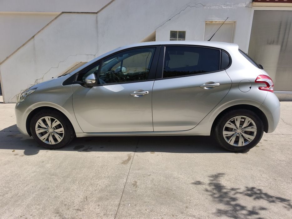 Peugeot 208 1.4 HDI — photo 3