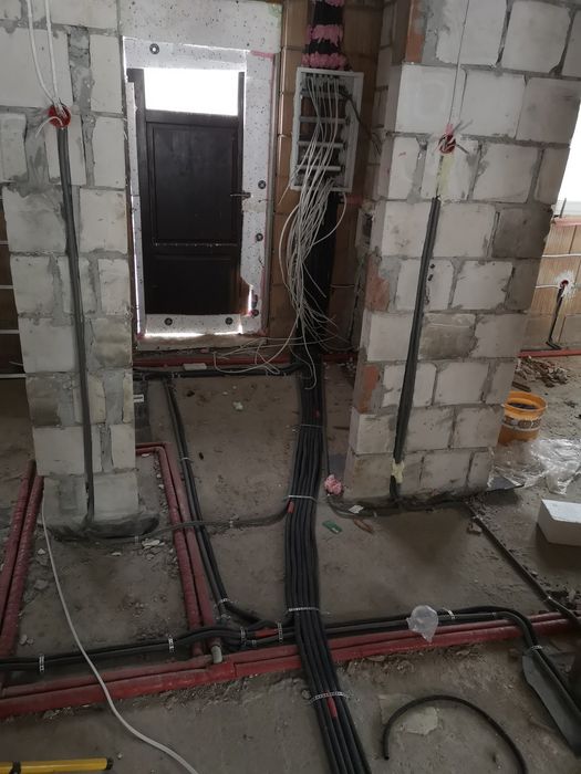 Elektryk, Instalacjie elektryczne