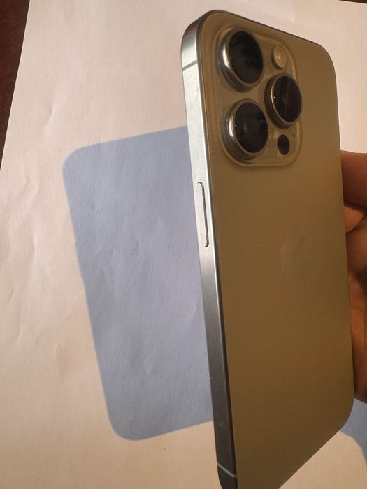 Iphone 15 pro impecável