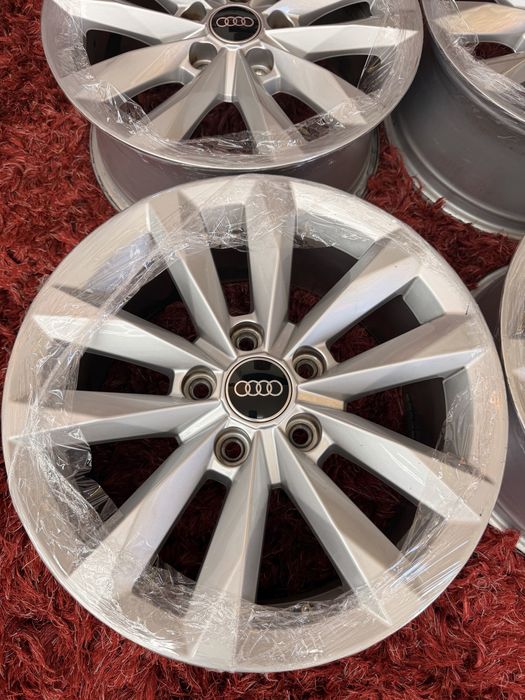 Jantes Audi 16 polegadas como novas