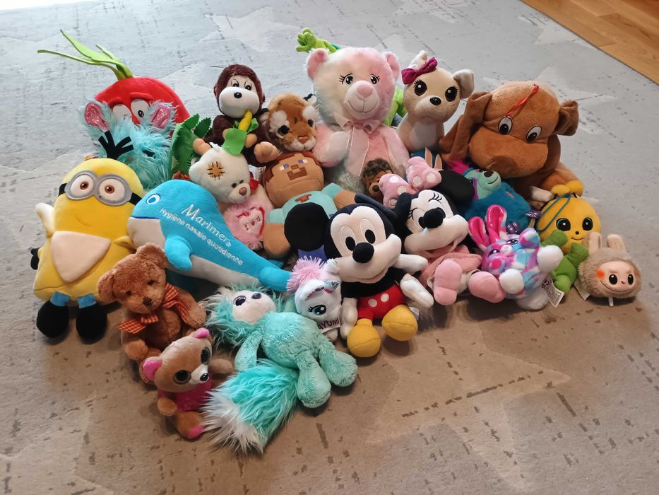 Pluszaki, przytulaki, zabawki komplet ok. 30 szt Myszka Miki, Minionki