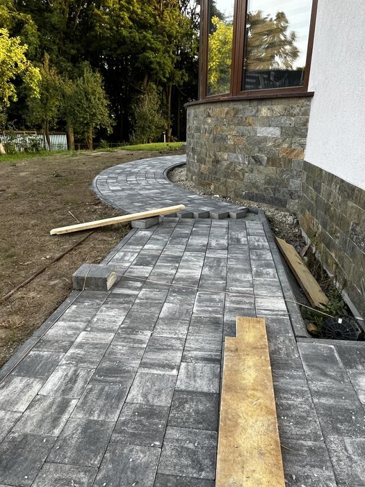 Brukarstwo Brukarz Ukladanie Kostki betonowej Tarasy podjazdy