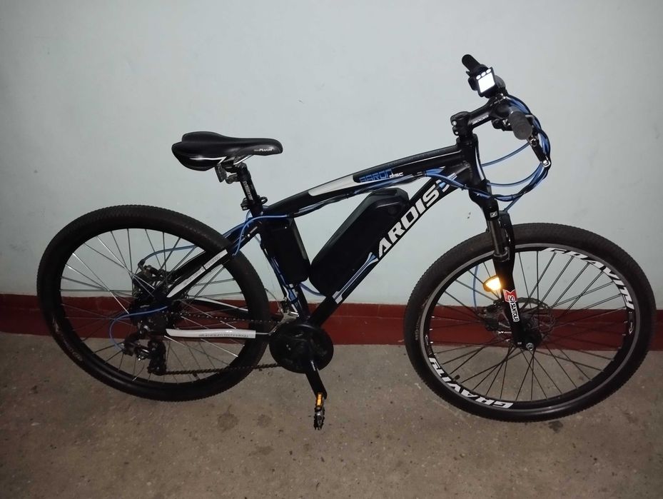 Електровелосипед / рама 17,5/ колеса 27,5/ мотор 36V 350W/ акум 10Аг