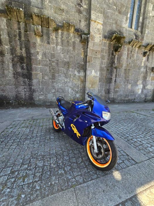Vendo ou troco Honda cbr 600f