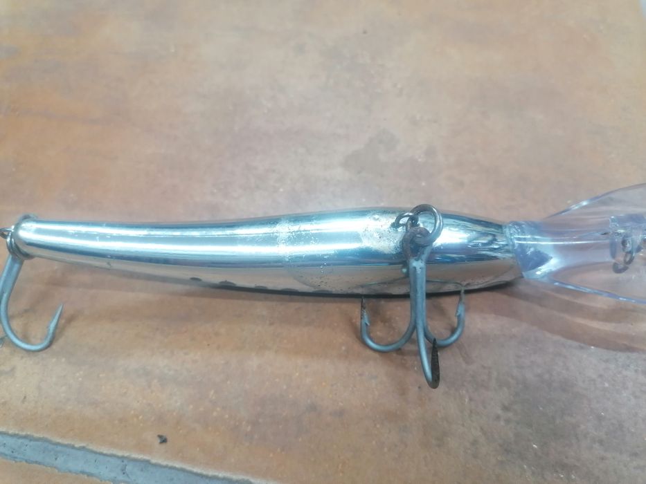 Amostras de pesca Rapala e Storm