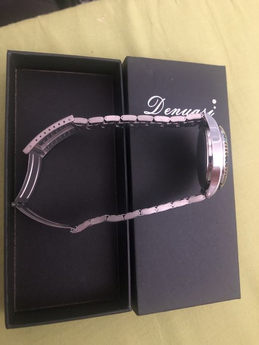 Relogio fundo verde Novo