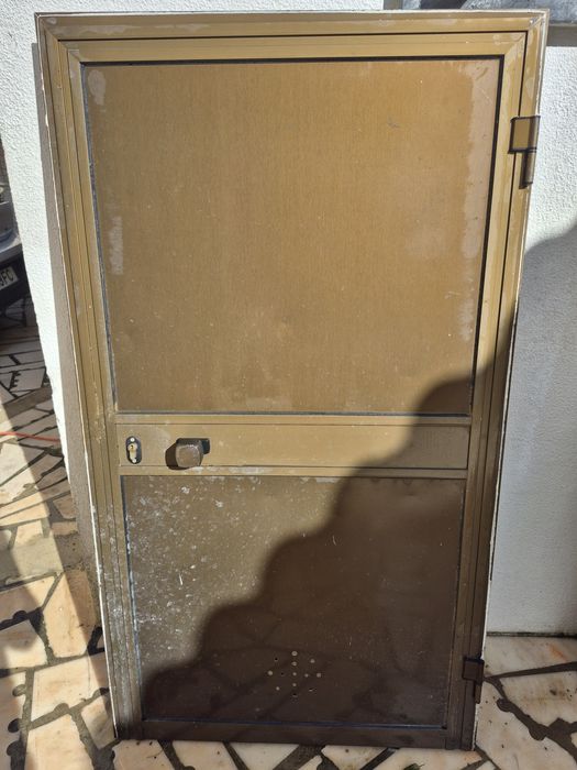 Porta alumínio para arrecadação 84x150cm