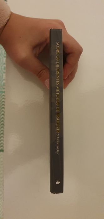 Livro "Sobre os Diferentes Métodos de Traduzir"