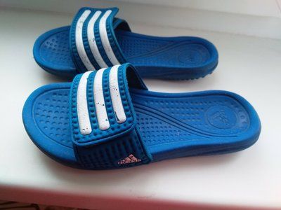 Сланцы,шлепанцы Adidas оригинал,30р,по стельке 18.2см