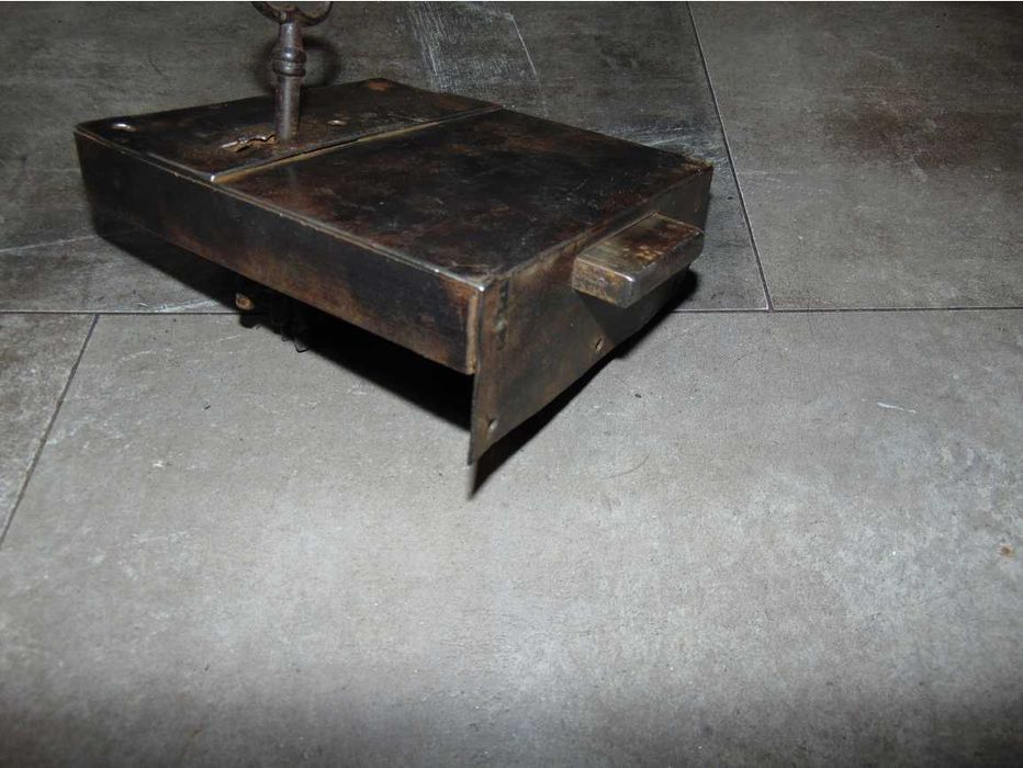 XIX w.zamek do bramy,bramki itp.