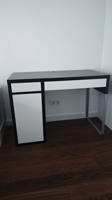 Secretária IKEA modelo MICKE