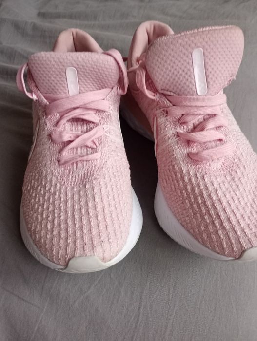 Nike roz 40  Buty damskie pudrowy róż