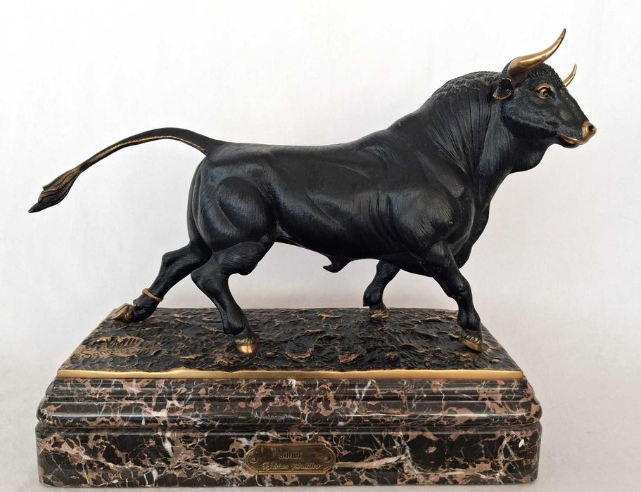 Escultura de touro - Soher