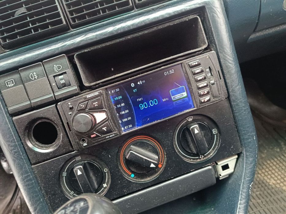 Магнитола в хорошому стані