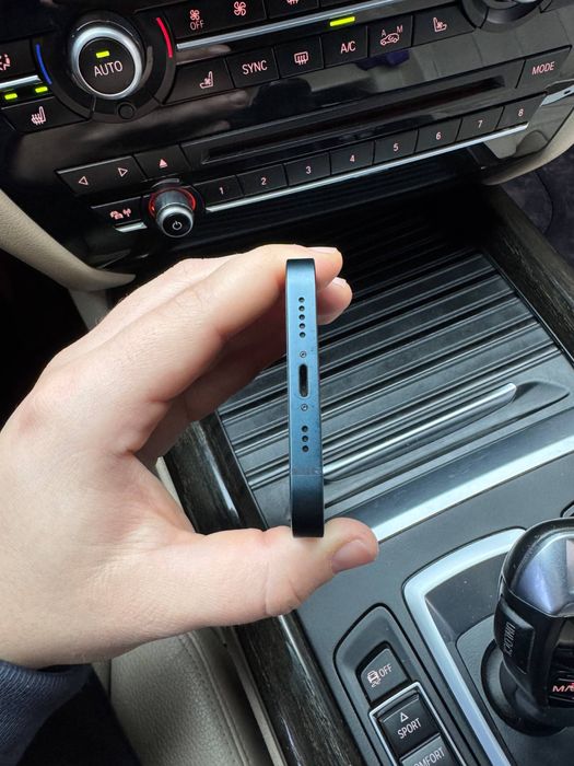 iPhone 13 128GB Midnight