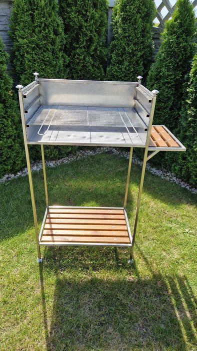 Grill ogrodowy ze stali nierdzewnej