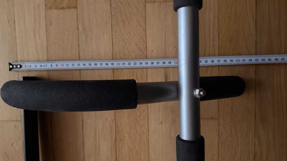 Drążek do podciągania mocowany na futrynie drzwi | Pull up bar