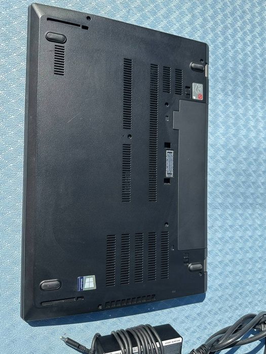 Lenovo ThinkPad T570|i5-7200U|16GB RAM|238GB SSD|Nvidia 940MX|LTE