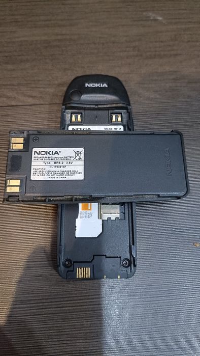 Nokia 6310i z ładowarką