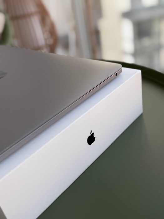MacBook PRO 13 2020 рік