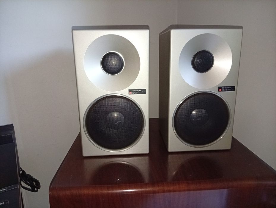 Colunas Technics SB-F3