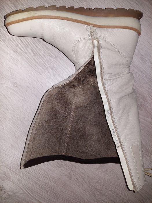 Чоботи жіночі шкіряні