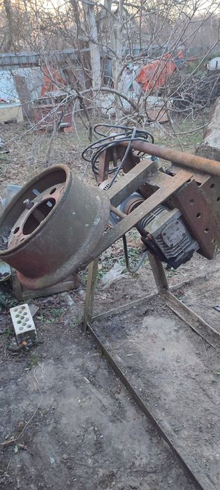 Бетонозмішувач побутовий електричний 380В