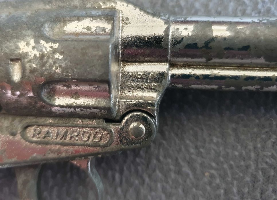 Belo Revolver de brincar LONESTAR RAMROD, vintage - Anos 60 - England